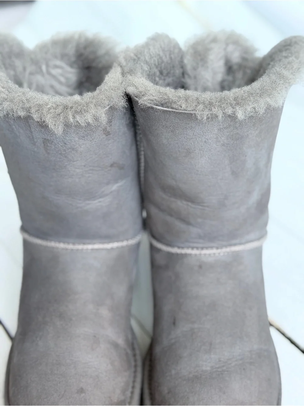 UGG Mini Bailey Bow II Grey Suede Shearling Boots - Women's Size 8